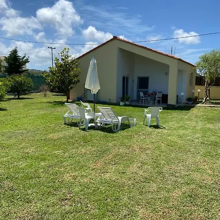 Rianna House Theológos