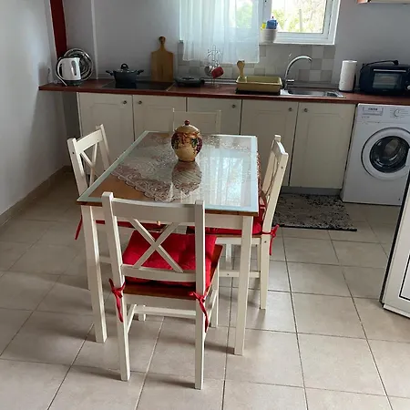 Rianna House Apartment *