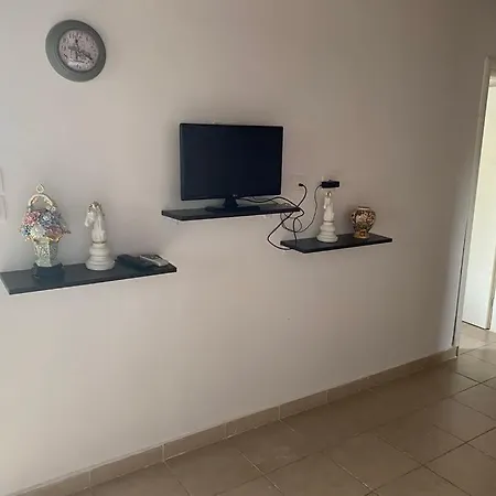 Rianna House Διαμέρισμα Θεολόγος